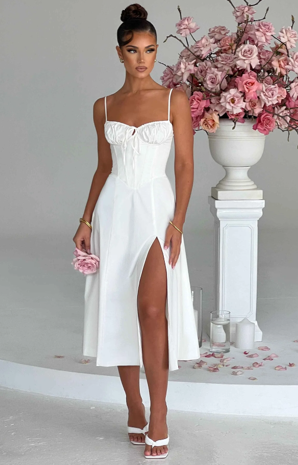 EVIAN | Flattering Dress